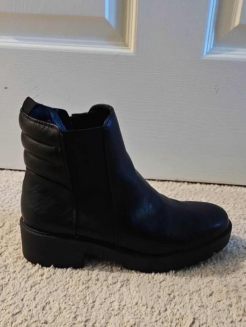 NWT White Mountain Black Chelsea Boots - Size 8